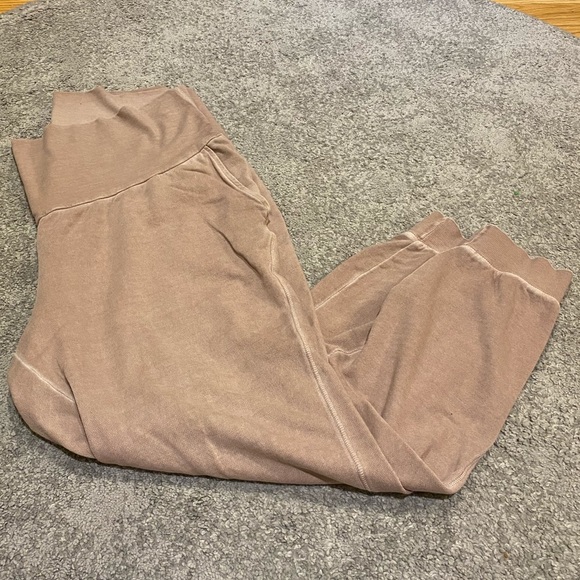 Old Navy Rollover-Waist Garment-Dyed Jogger Sweatpants - Picture 3 of 4